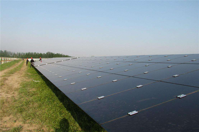 薄膜組件為什么要負(fù)極接地，如何為薄膜組件選擇逆變器