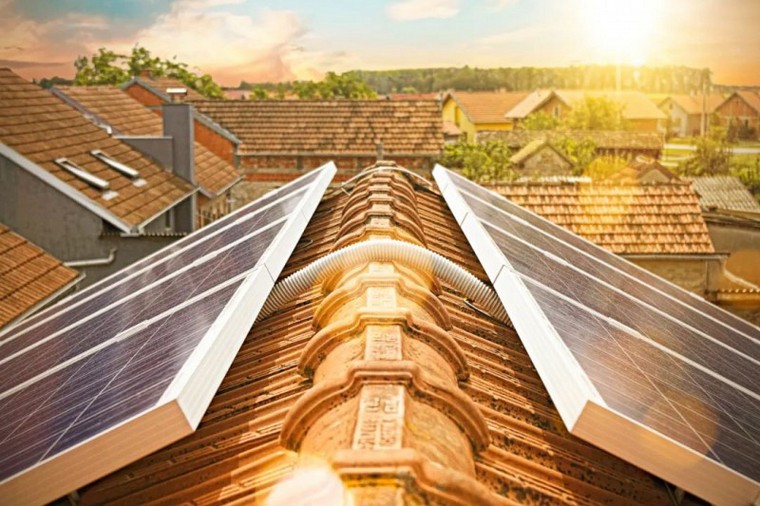 光伏太陽能采集器數(shù)據(jù)大幅度升降是什么原因，光伏發(fā)電在并網(wǎng)按表時還要按采集器嗎