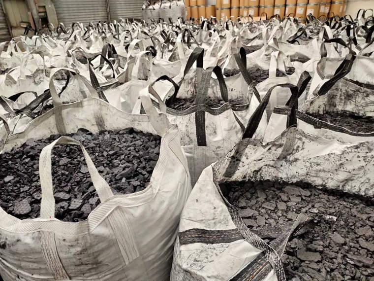 光伏企業(yè)硅泥是什么成分，煉硅的硅泥屬于固廢嗎