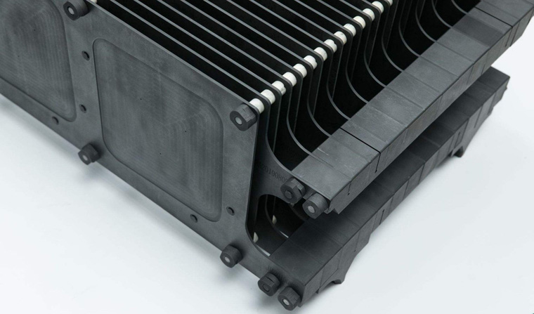 石墨舟和硅片哪個導電好，光伏膜涂層原理