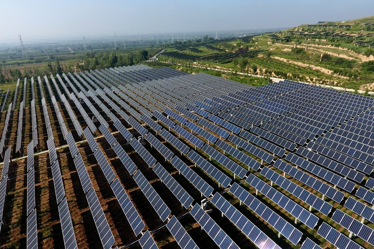 太陽(yáng)能光伏發(fā)電面積計(jì)算 太陽(yáng)能光伏發(fā)電面積計(jì)算